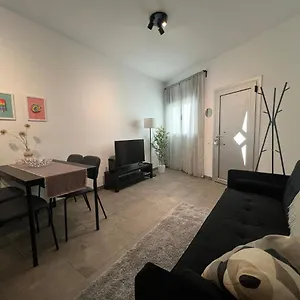 Cozy Well-located In Terrassa, Barcelona Apartamento
