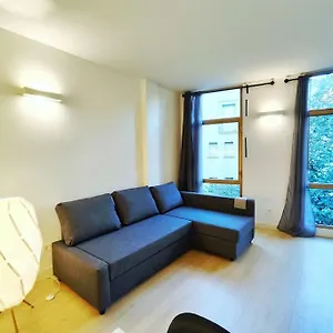 Moderno En Centro Apartamento